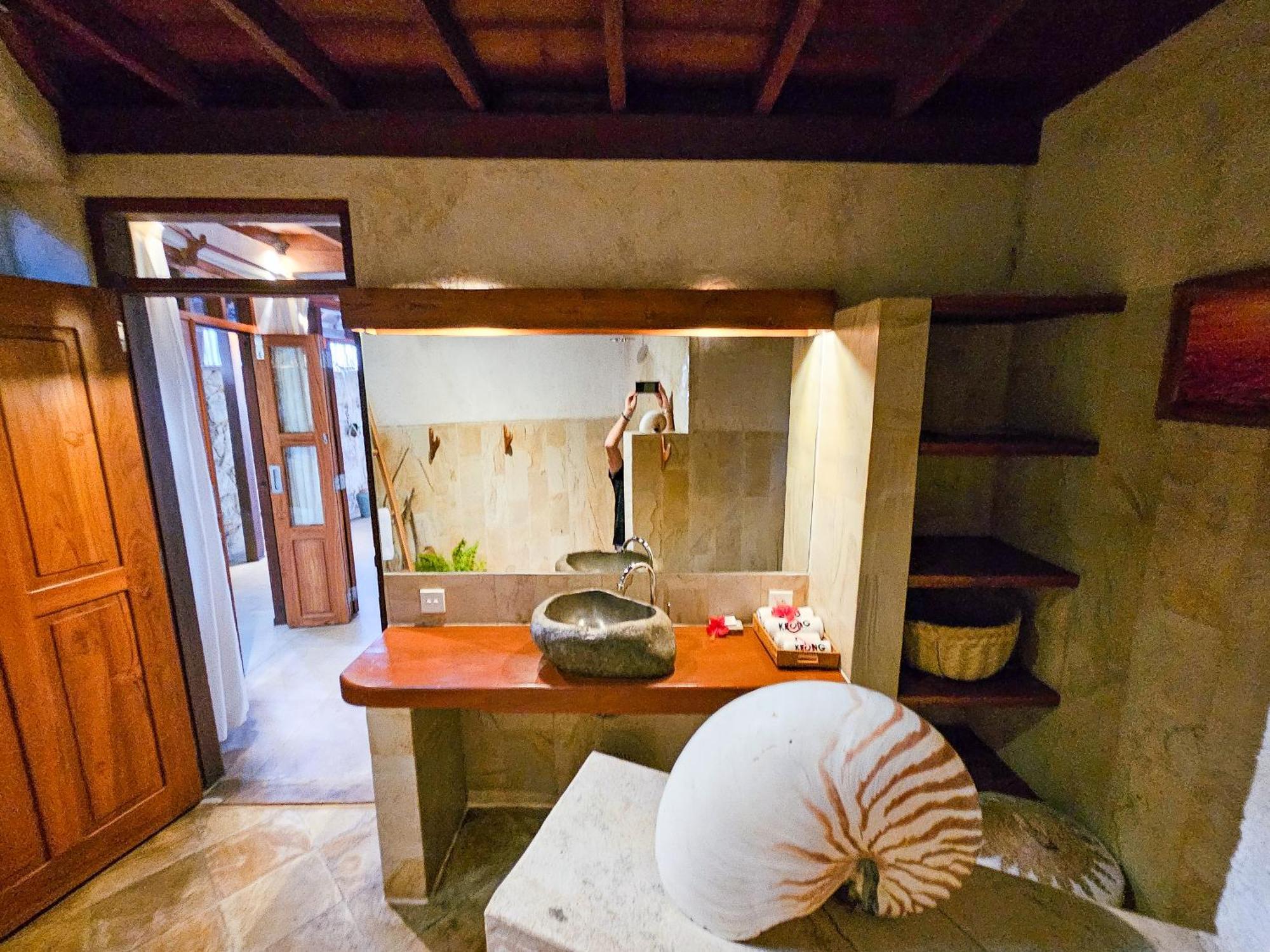 Keong Villas Nembrala Exterior photo